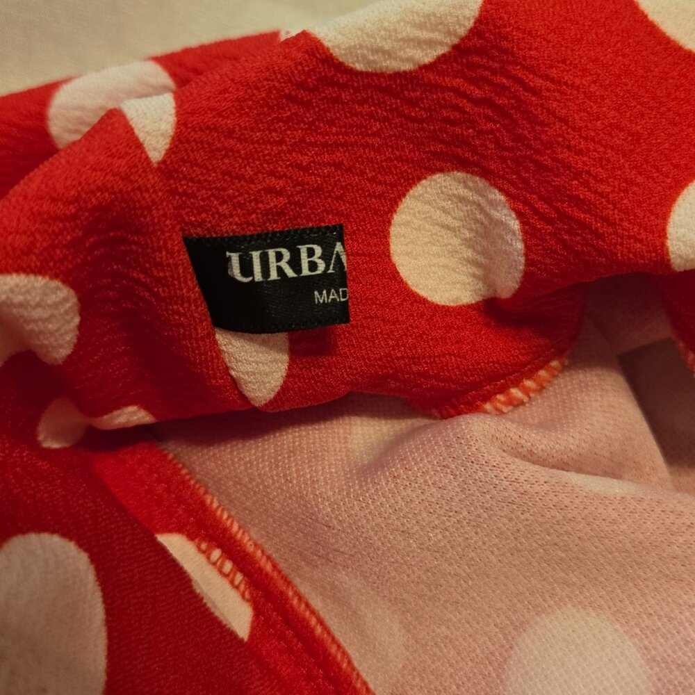 Red and white polka dots - Picture 2 of 7
